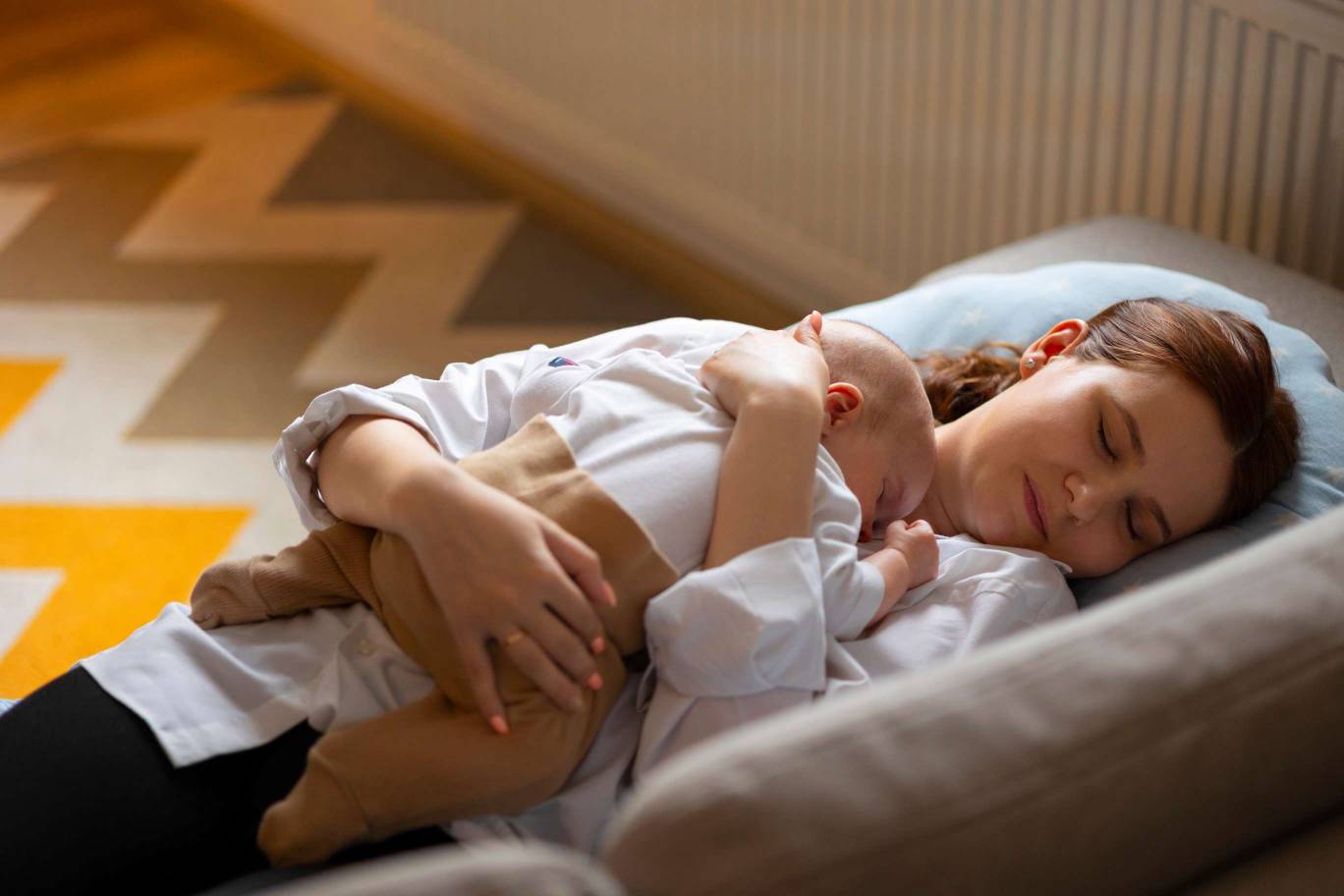 睡眠天平的两端：秒睡与失眠，谁才是健康杀手？
